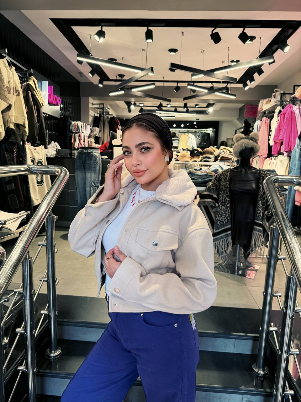 Broadcloth jacket -fur neck