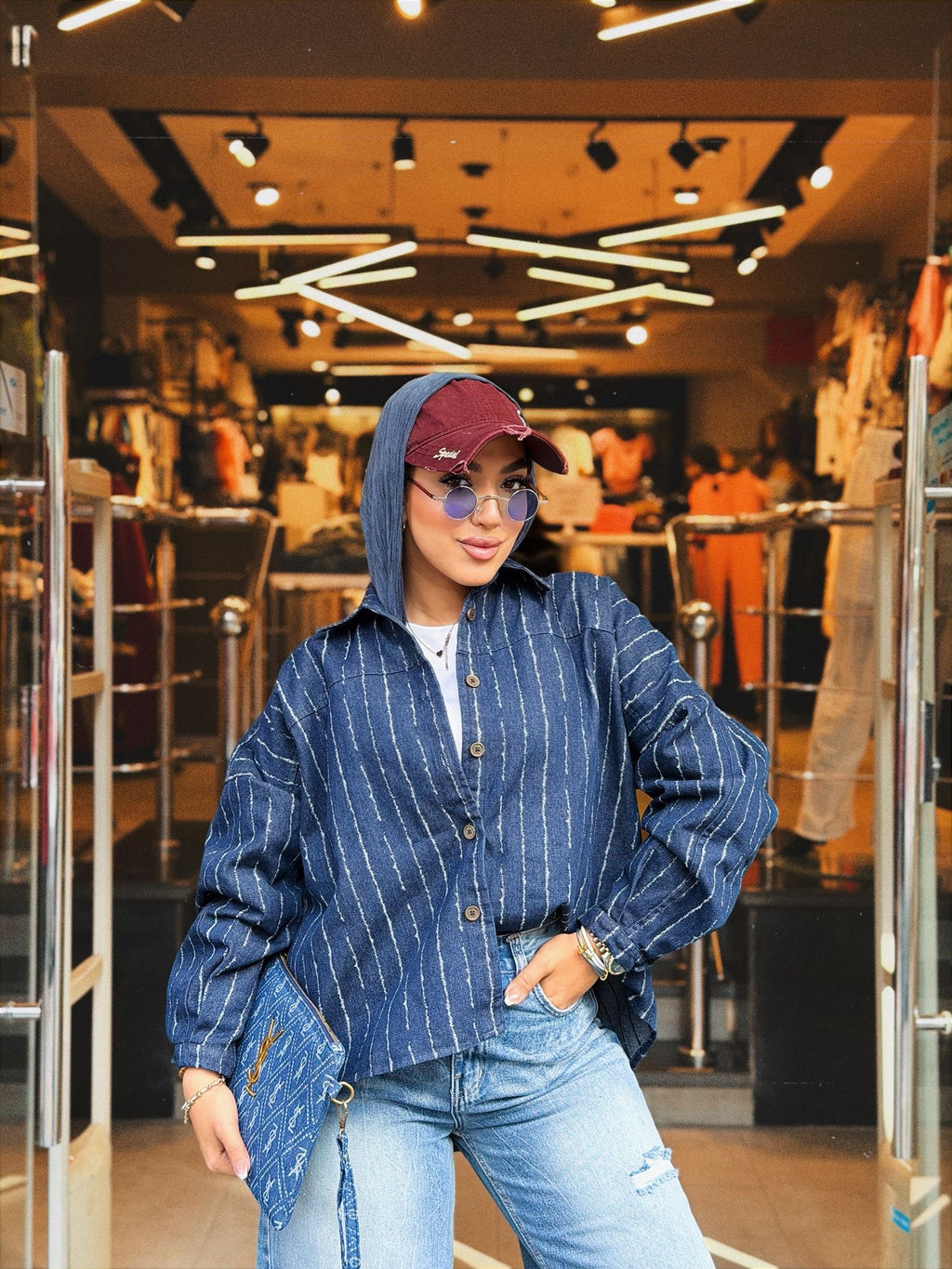 Oversize shirt- jeans